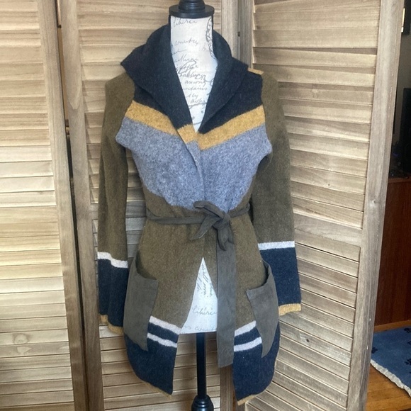 Anthropologie Multicolor Belted size XS with pockets 💯 lambswool sweater GUC - Picture 3 of 8